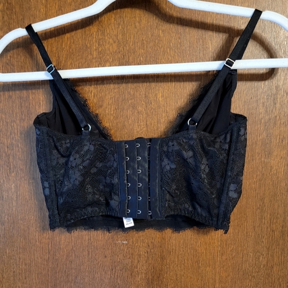 Victoria’s Secret Longline Bra - Picture 2 of 3